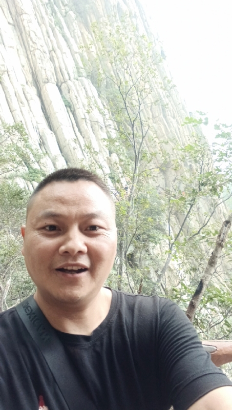 W微信的第二张照片--广安闪婚服务中心